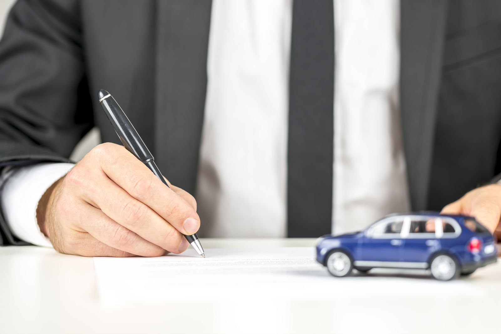 How does a car insurance claim work?